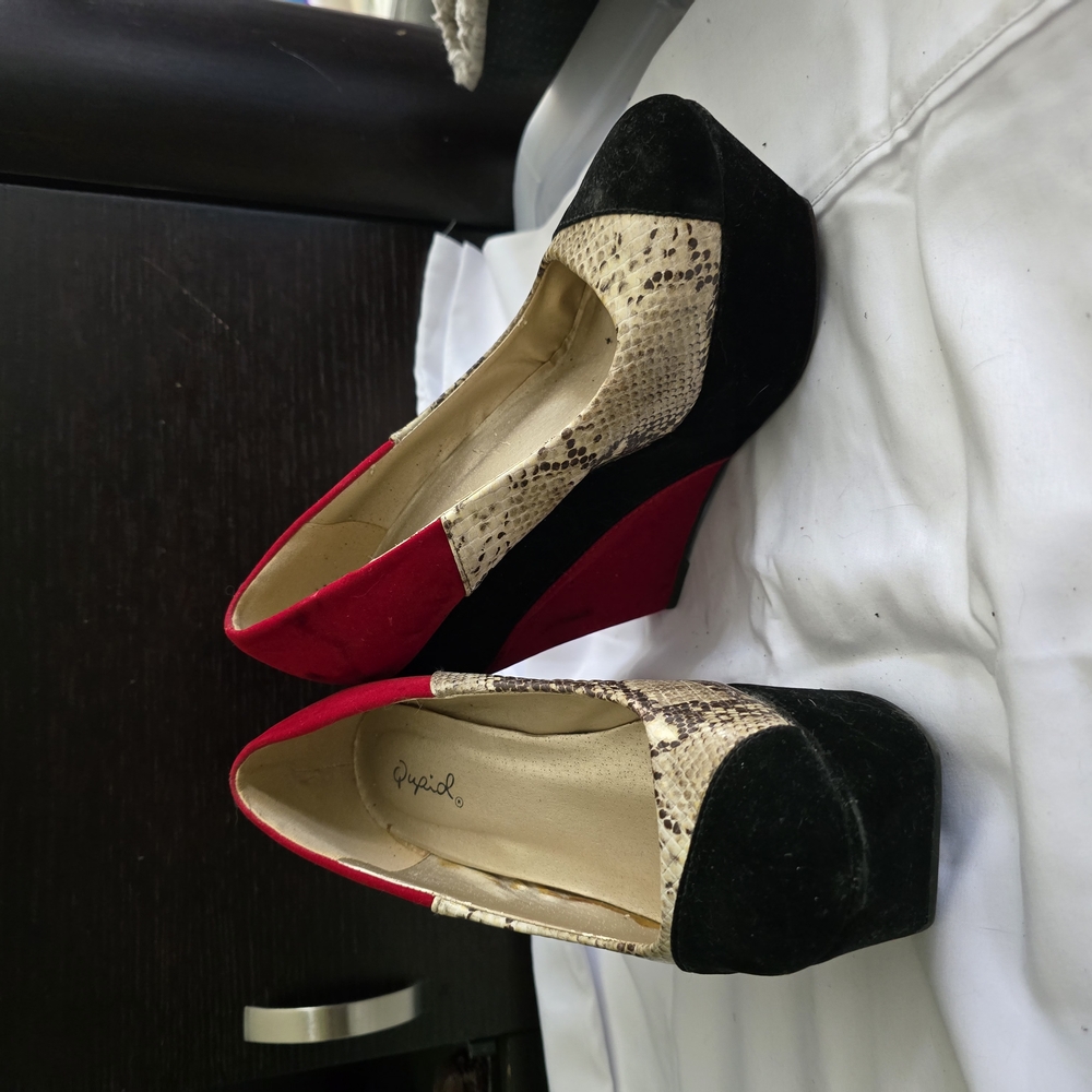 Chic Red and Black Wedge Heels